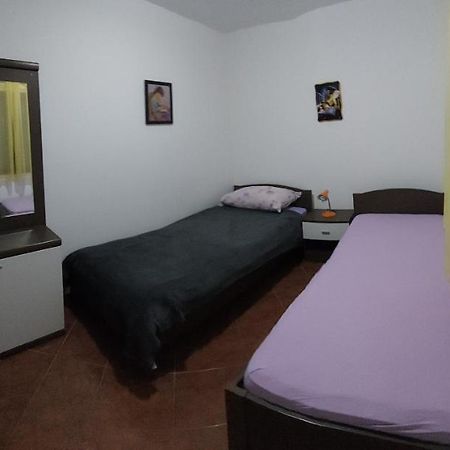 Apartman Vukoja Pakostane Apartamento Exterior foto