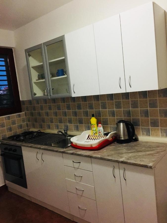 Apartman Vukoja Pakostane Apartamento Exterior foto